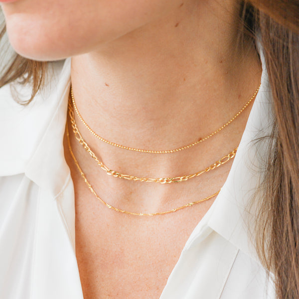 Curb Saturn Chain with Diamond-Cut Stations Necklace